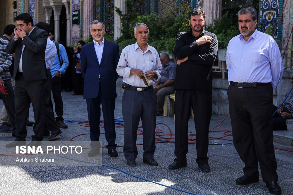 برادر حسن روحانی در صف رای دهندگان+عکس