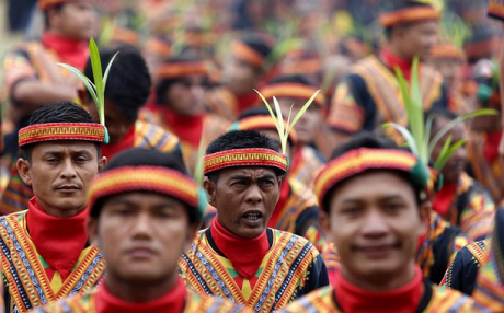 رقص اندونزیایی ها برای جذب گردشگر+عکس