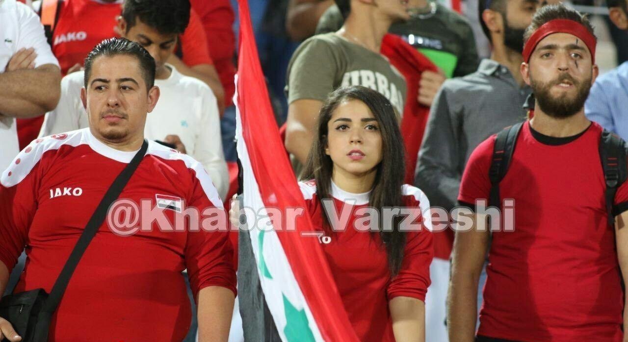 خانم تماشاگر سوری بدون حجاب در ورزشگاه آزادی!+عکس
