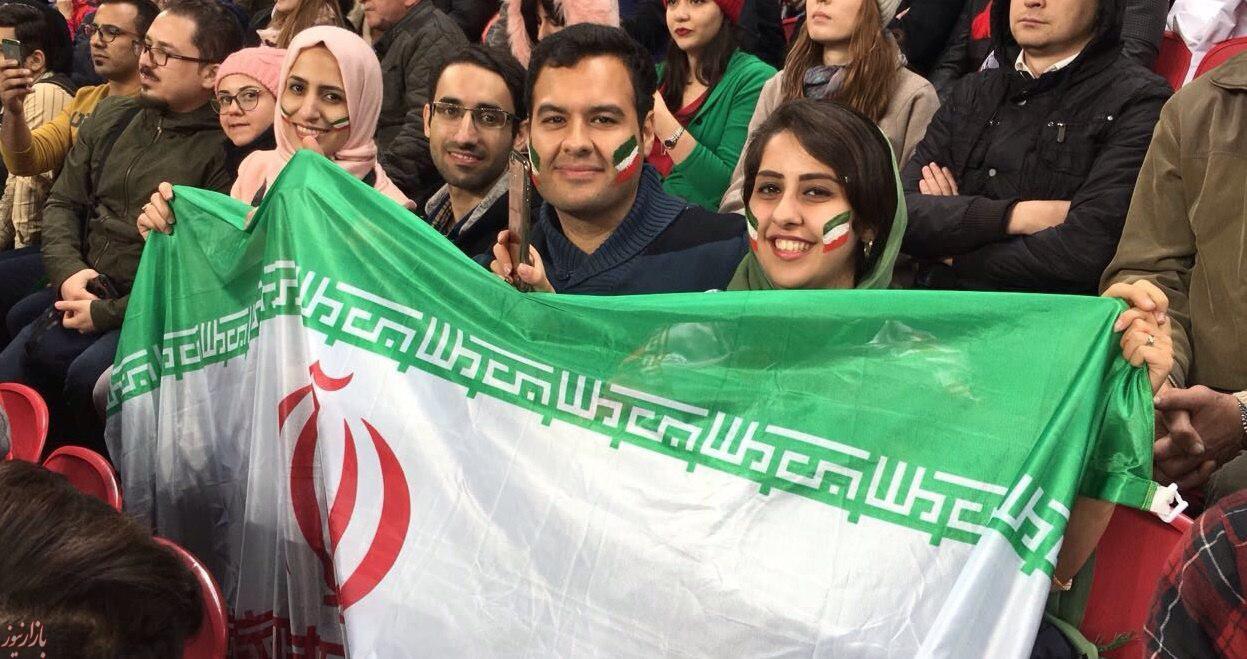 عکس:  تشویق تیم ملی ایران در سرمای کازان
