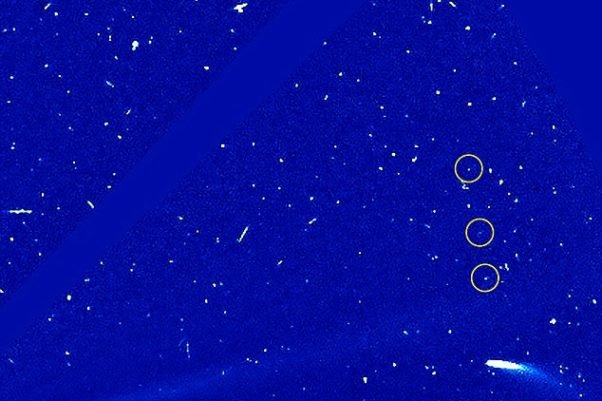 رصد یک شی فضایی دنباله دار+عکس
