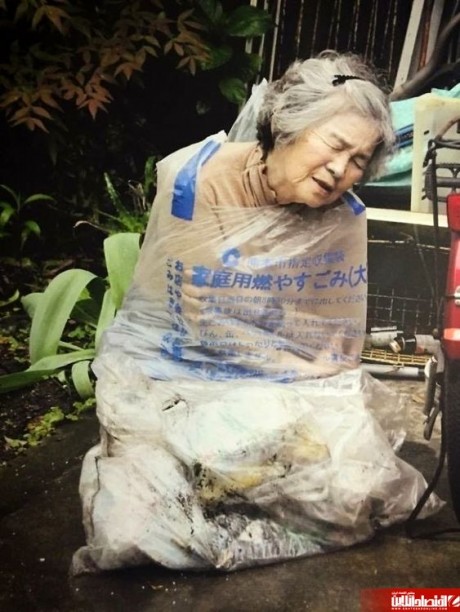 مادربزرگ ٨۹ساله ژاپنی سوژه عکس‌های عجیب +عکس