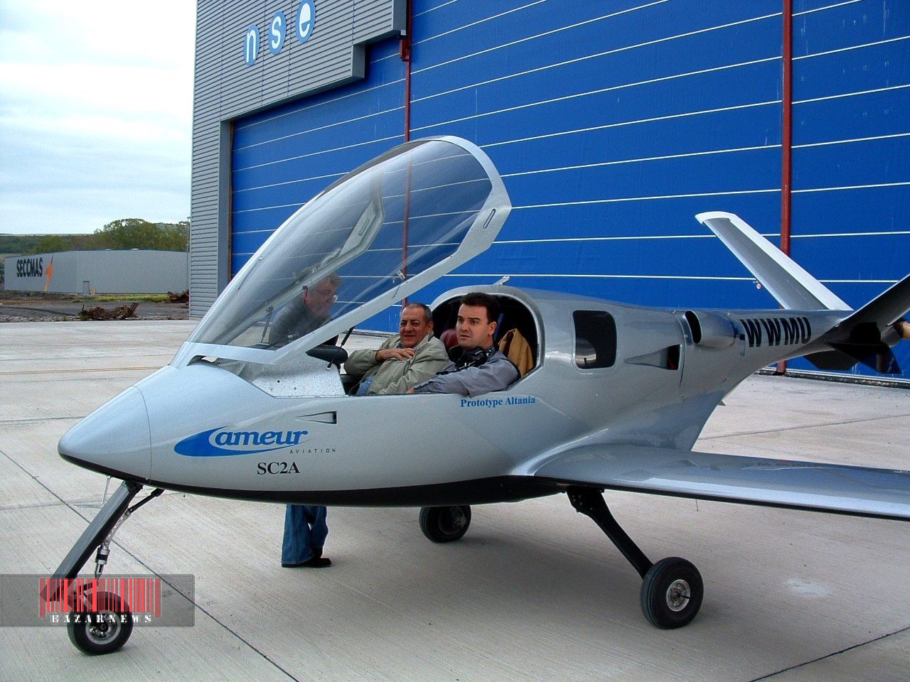 در آینده اقدام به خرید بلیط هواپیما نکنید و برای خود هواپیما شخصی بسازید