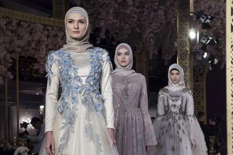 فشن شوی اسلامی با دختران روس +تصاویر