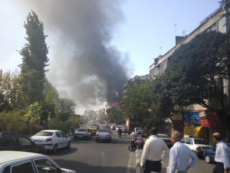 آتش سوزی در خیابان مفتح + عکس