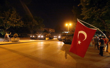 شب کودتا در خیابان‌های ترکیه + فیلم