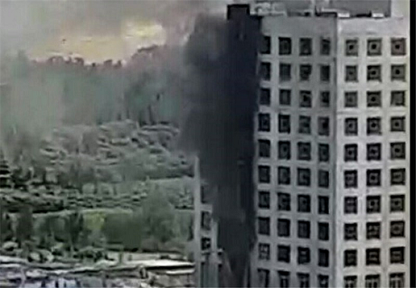 آتش سوزی ها دست از ایران بر نمی دارد!/ ساختمان بنیاد مستضعفان آتش گرفت+ فیلم