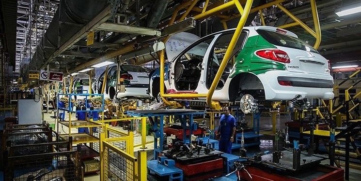 آغاز قرعه کشی پیش فروش یک ساله ایران خودرو/۱.۵ میلیون نفر ثبت نام کردند