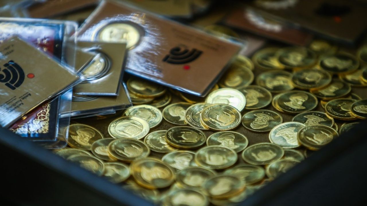 حباب‌شکنی سکه‌های بروسی در بازار/ عرضه ربع سکه در بورس باید مداوم باشد