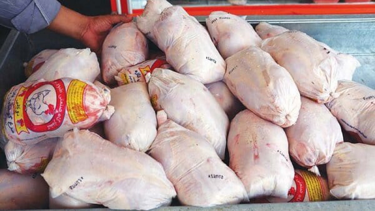 افت ۵۰ درصدی مصرف مرغ/ ایران قطب تامین نهاده‌های دامی می‌شود