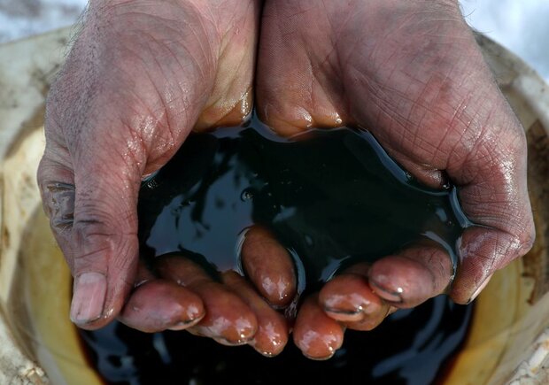 قیمت نفت کاهش یافت/ بشکه نفت برنت ۹۳ دلار و ۸۱ سنت