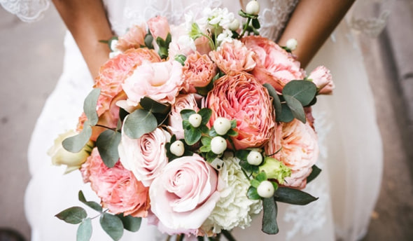 انتخاب دسته گل مناسب برای عروسی و تبریک