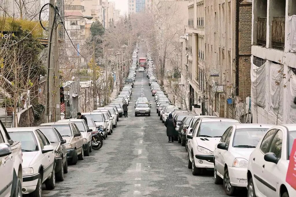 تردد ۱۲ میلیون وسیله نقلیه فرسوده در ایران/ خیابان‌های تهران تبدیل به پارکینگ ماشین شده است